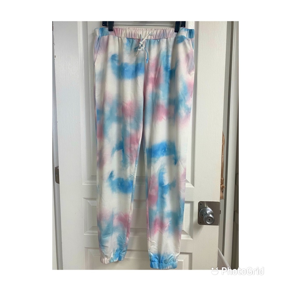 Two piece cloud set